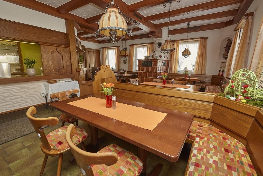 Hotel Roessle Trochtelfingen Extérieur photo