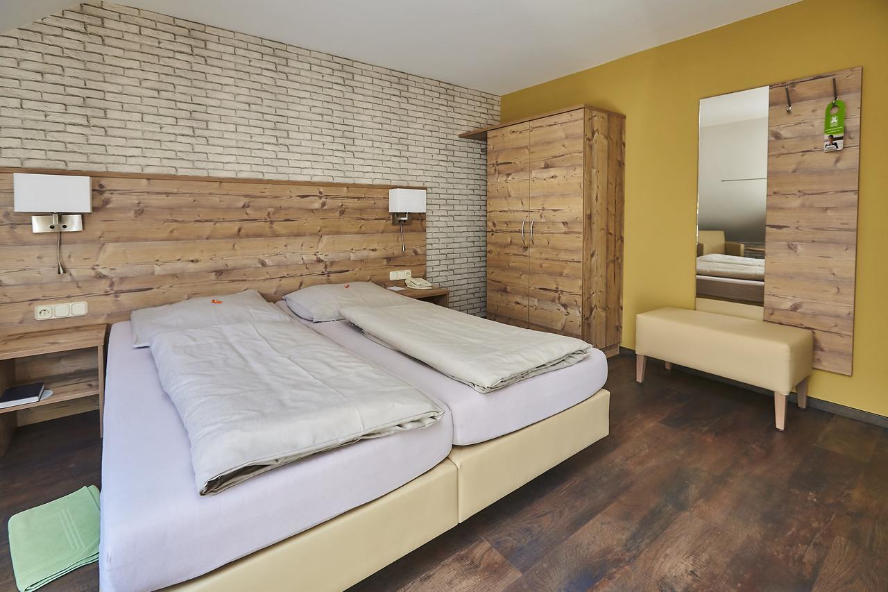 Hotel Roessle Trochtelfingen Extérieur photo